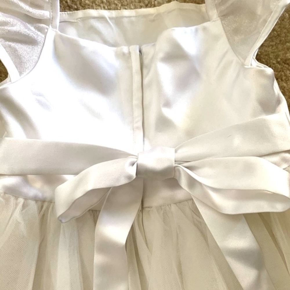 White Tulle And Satin Formal Flowergirl Dress Size 6 - Picture 4 of 9